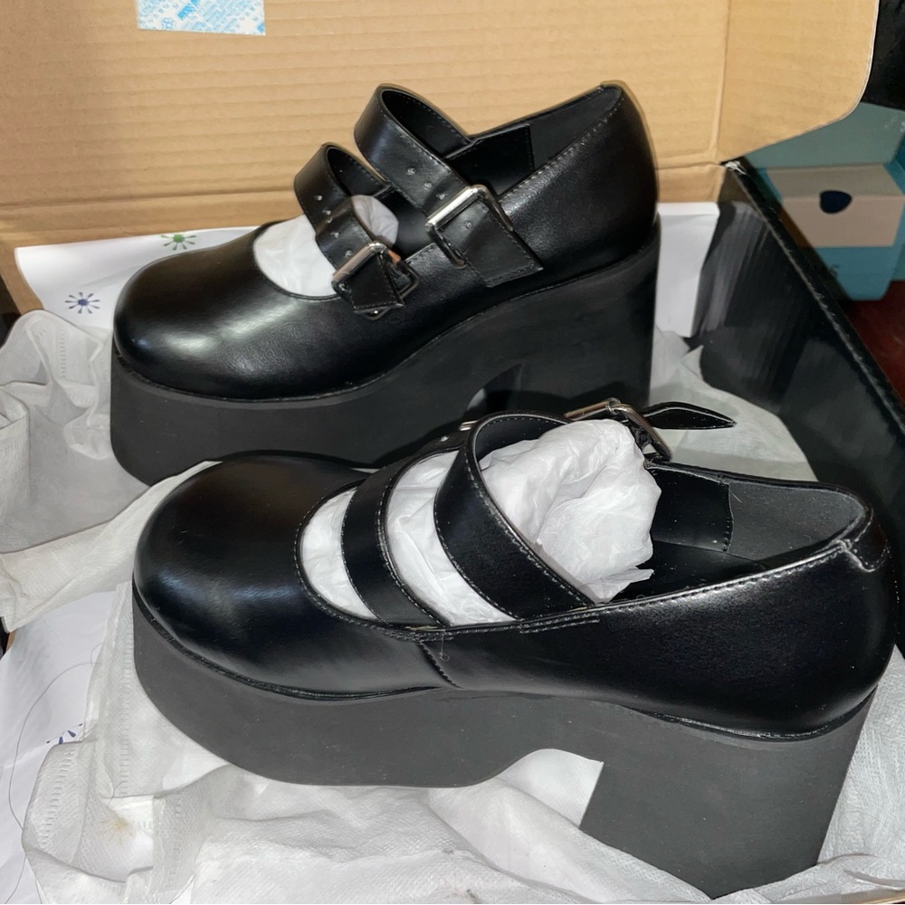 Platform Mary Janes double buckle!